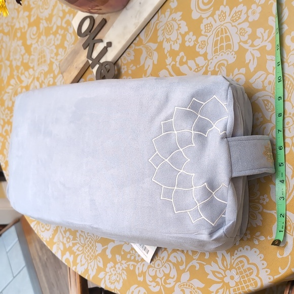 Yoga Bolster - Picture 2 of 8